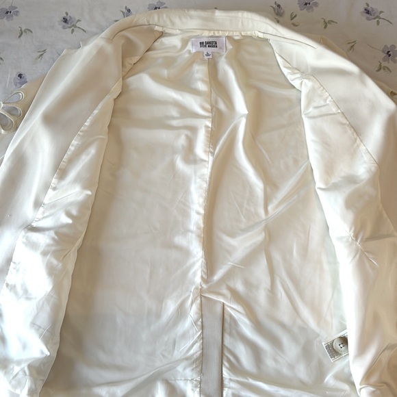 BB Dakota by Steve Madden Floral Cut Out Ivory Blazer - Picture 8 of 16